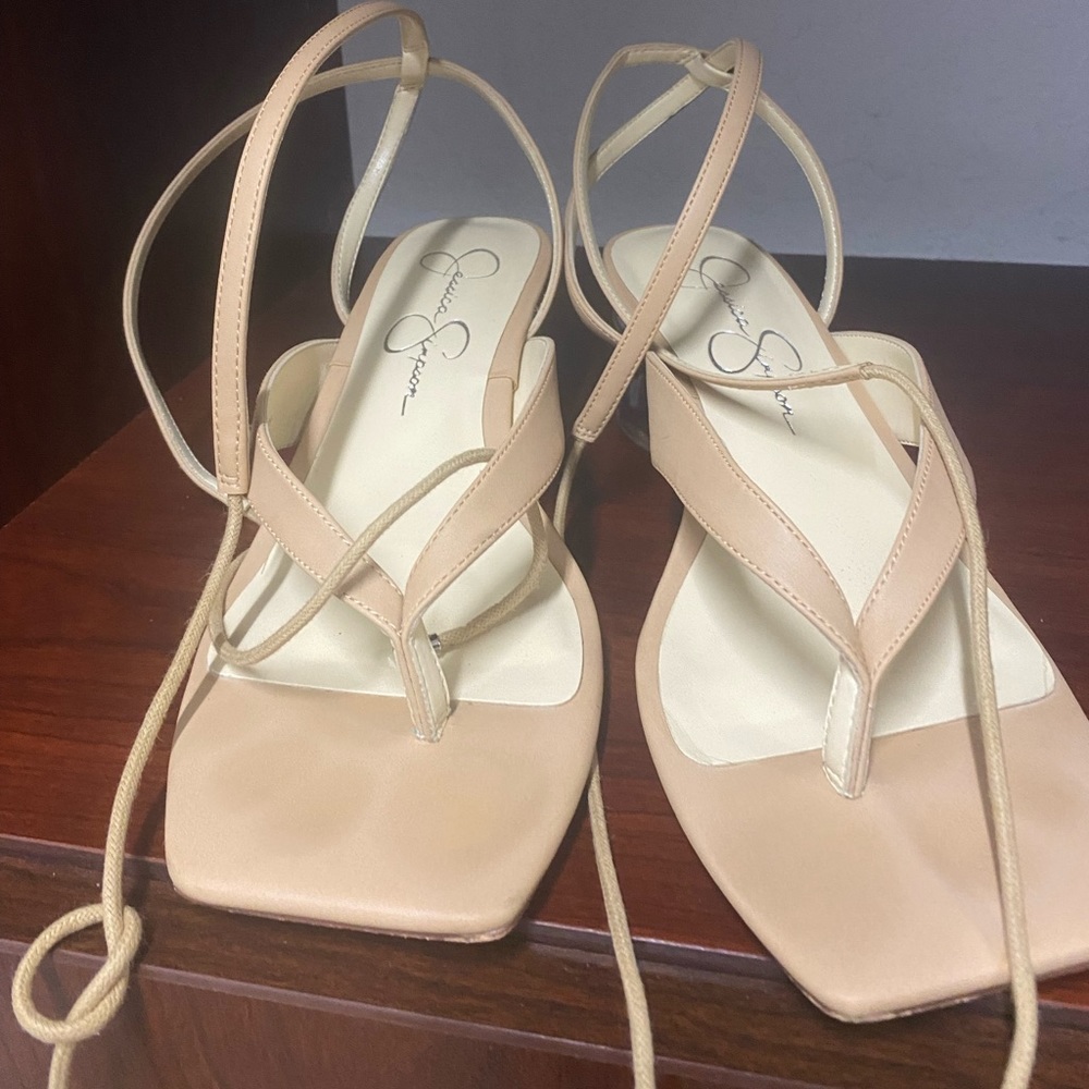 Jennifer Lopez Size 8 Ankle Strap Sandal